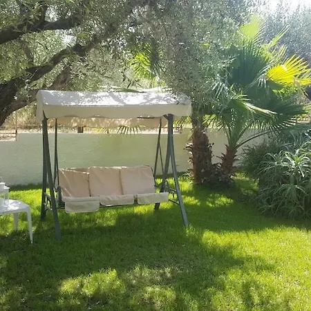 In Con Ampio Giardino - 5 Min Dal Mare -15 Da Tropea *